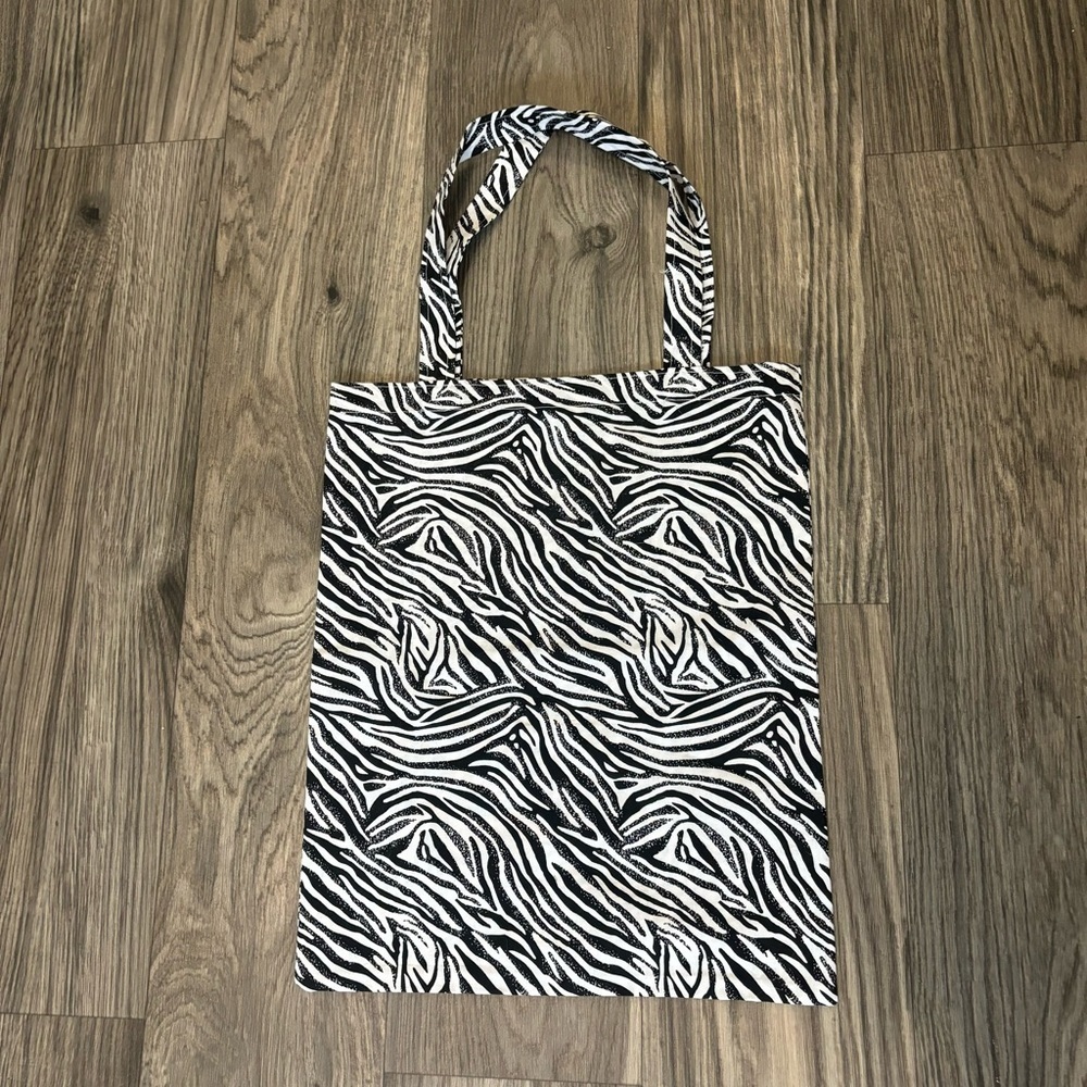 Zebra Print Tote Bag - Picture 2 of 3